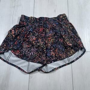 Lululemon Shorts 4 Women’s Tracker 4" Florescent Black Running Workout Stretch